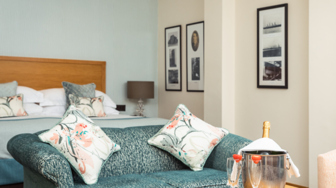 Copy of Copy of Copy of Copy of Grand Central April Social Ad (3)